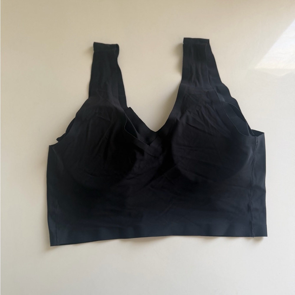 Marilyn Monroe Black Seamless Bra NWOT - Picture 3 of 4